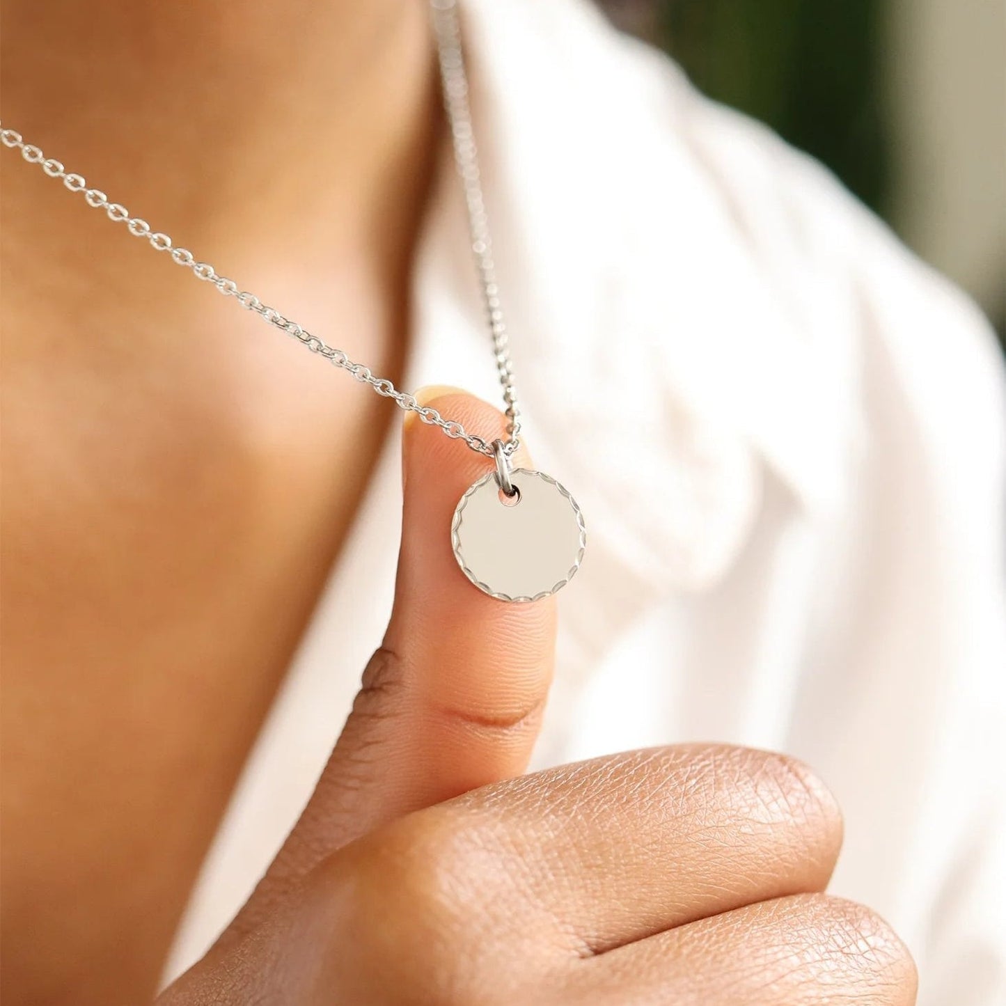 18K Gold PVD Stainless Steel Grooved Round Pendant / SBB0071