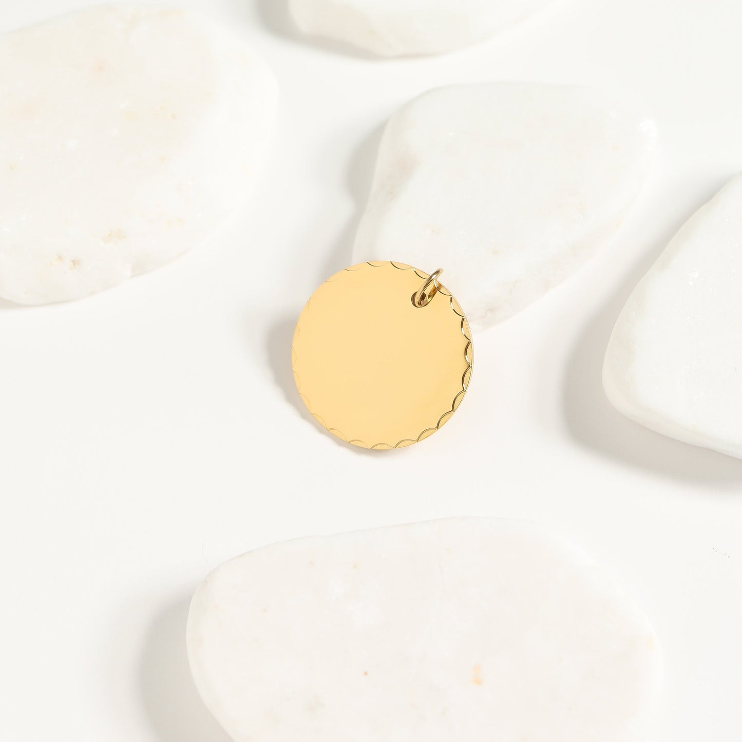 18K Gold PVD Stainless Steel Grooved Round Pendant / SBB0071