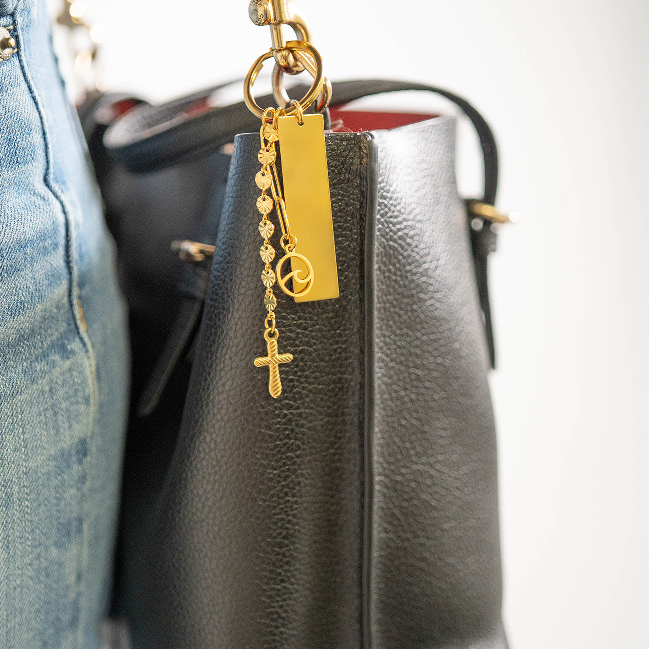 18K Gold PVD Stainless Steel Textured Cross Charm / PDL0114